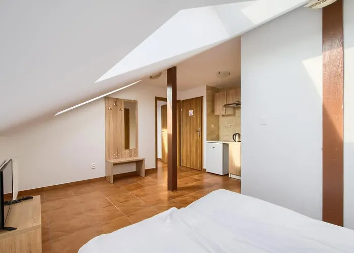 Bed & Breakfast Patra 3*