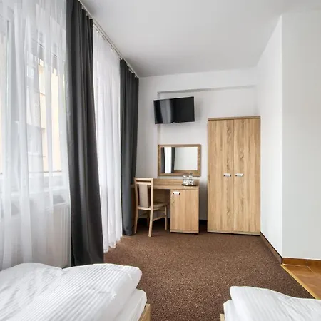 Patra Βαρσοβία