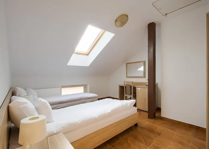 Patra Βαρσοβία